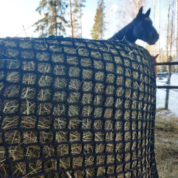 Wahlsten Dura Slowfeeder Haynet for round bale 140x140x160 cm, BLACK